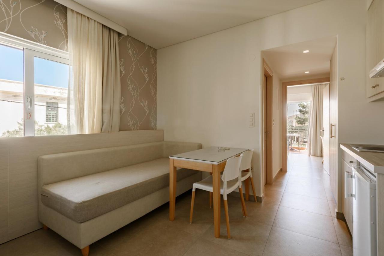 Poseidon Studios & Apartments Palaiochora Exteriér fotografie