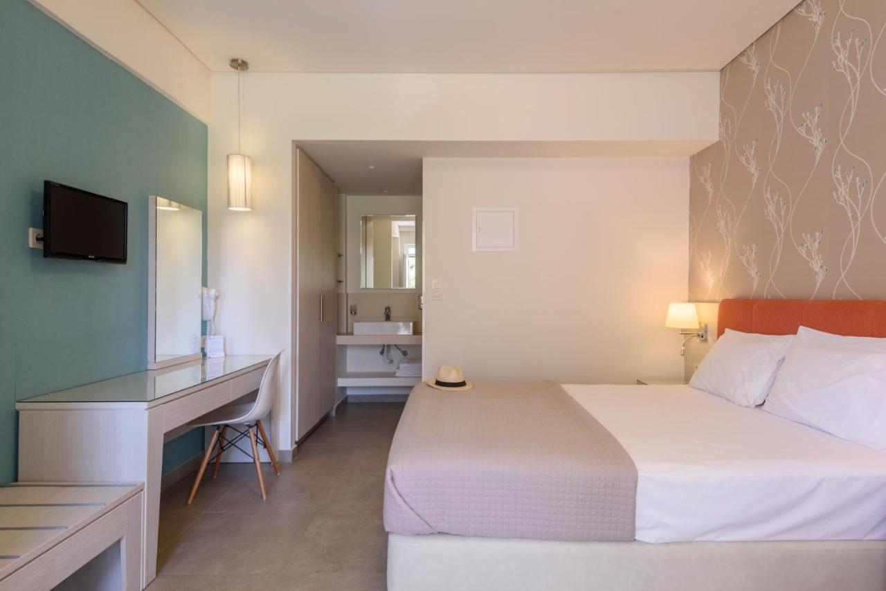 Poseidon Studios & Apartments Palaiochora Exteriér fotografie