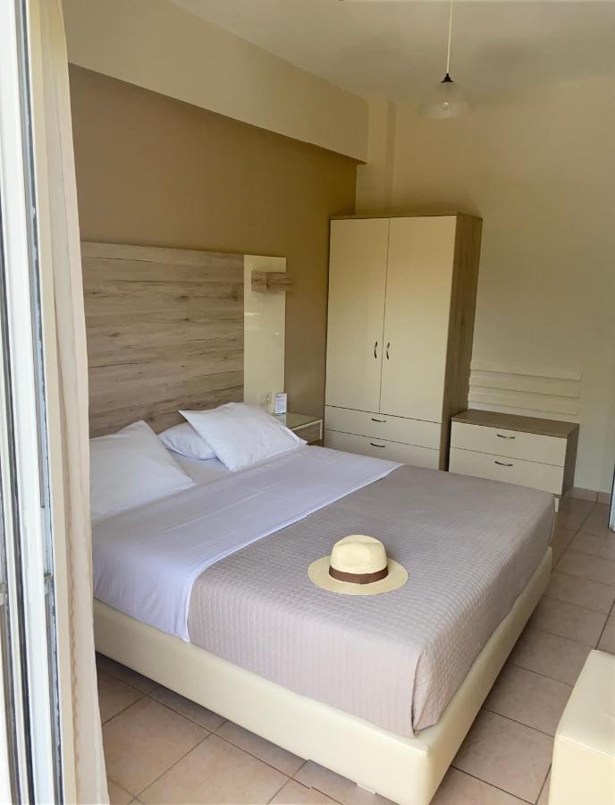 Poseidon Studios & Apartments Palaiochora Exteriér fotografie