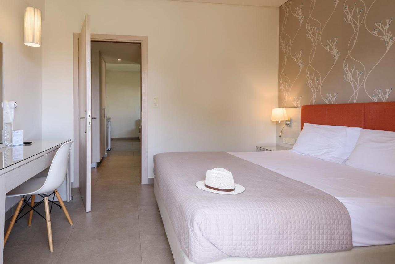 Poseidon Studios & Apartments Palaiochora Exteriér fotografie