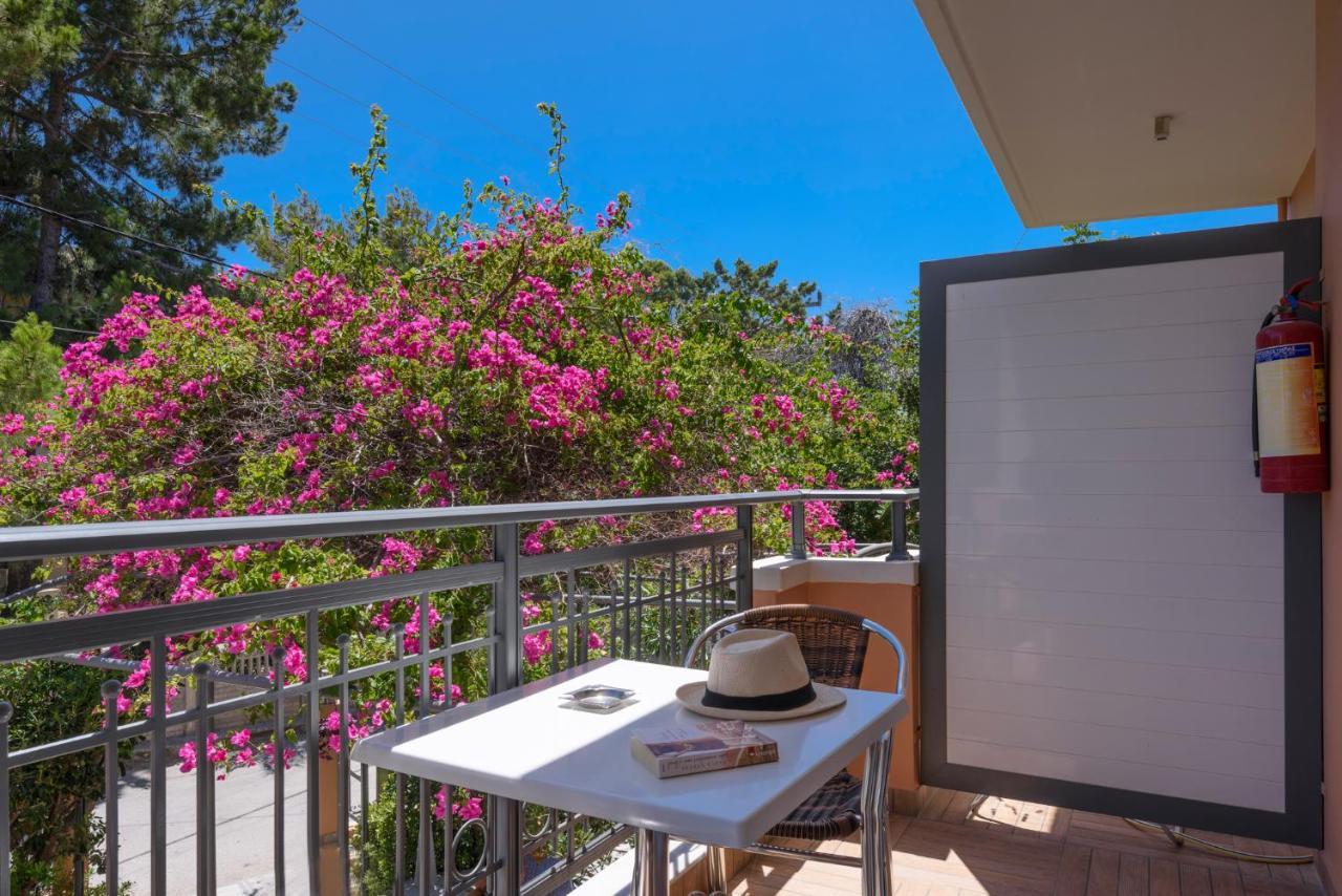 Poseidon Studios & Apartments Palaiochora Exteriér fotografie