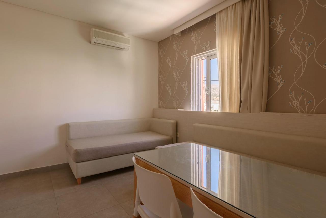 Poseidon Studios & Apartments Palaiochora Exteriér fotografie