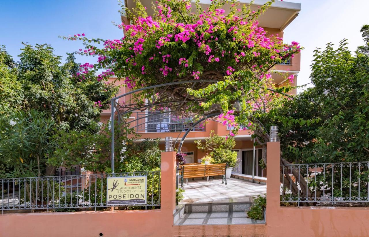 Poseidon Studios & Apartments Palaiochora Exteriér fotografie