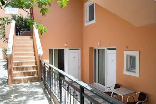 Poseidon Studios & Apartments Palaiochora Exteriér fotografie